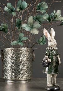 Kaninflicka med äggkorg mörkgrön aLot Decoration