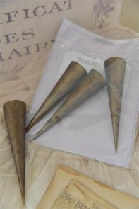 Metallstrut Metallcon strut metall Jeanne d’Arc Living