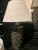 Lampfot ginkgo svart beige porslin bladmönster Stjernsund